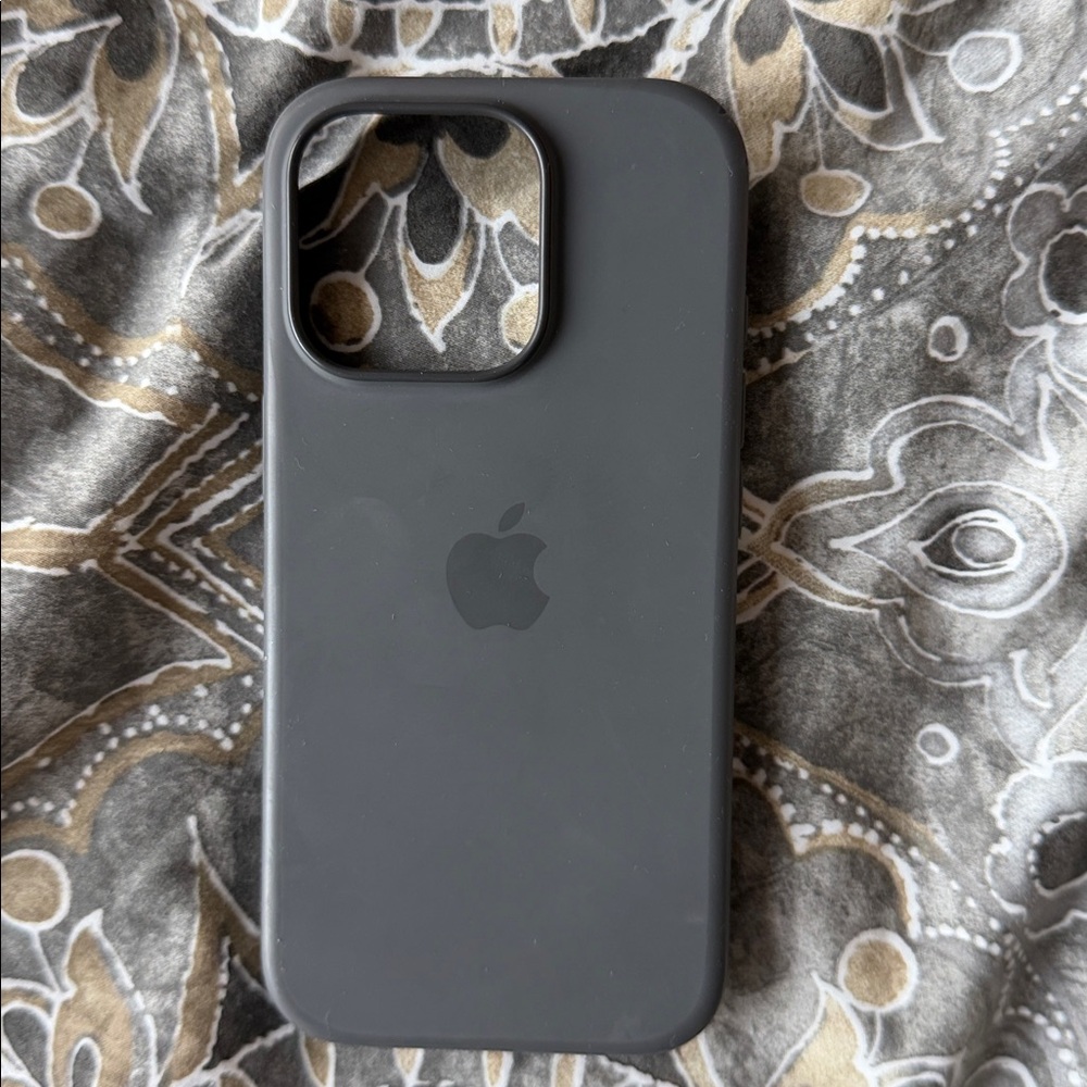 Silicone Case for Apple iPhone 16 Pro